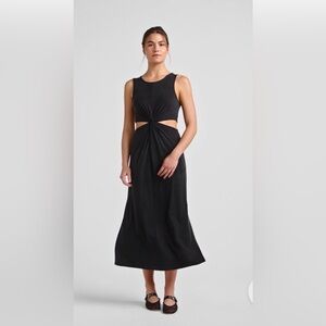 Beyond Yoga Around the World front twist dress